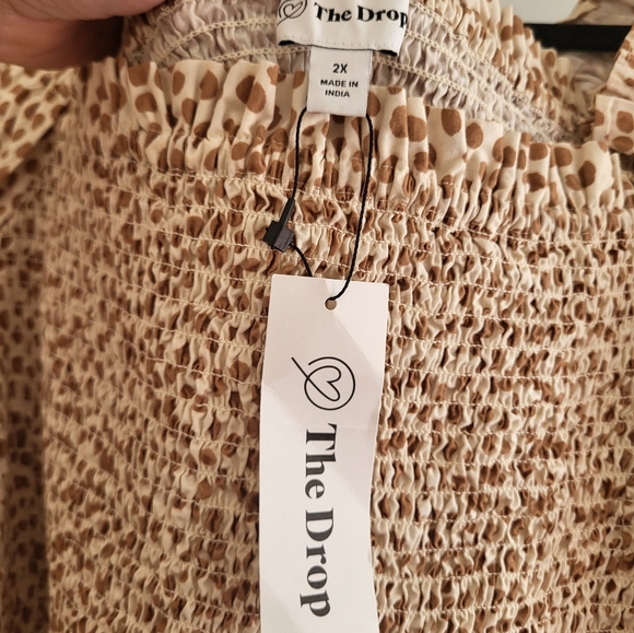 NWT Ruffle Top from The Drop in Praline Dot - Picture 4 of 5